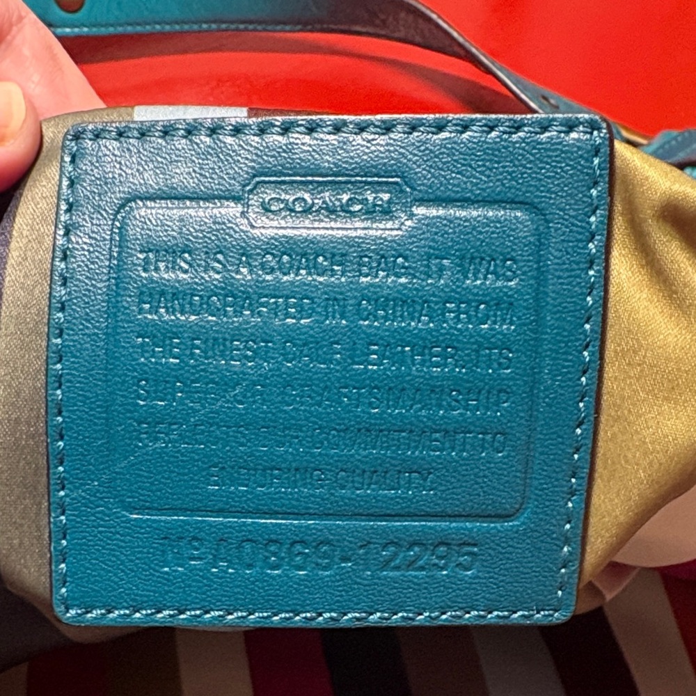 Coach Legacy Francine Satchel and Kisslock Turnlock Wallet Patent Turquoise 2008 - Picture 13 of 17